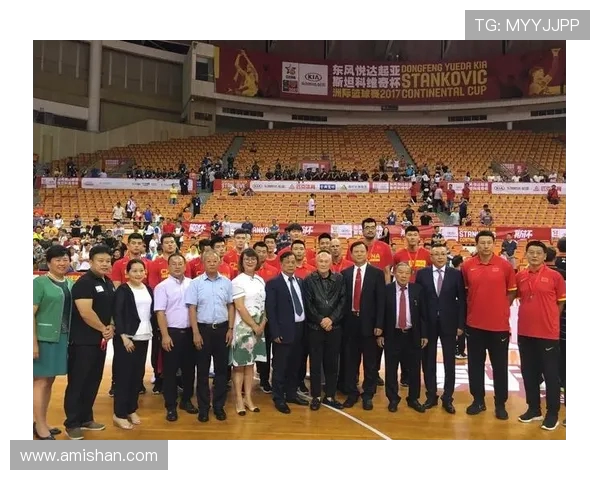 洲际杯赛评析：北京篮球队展现出卓越的灵活性与战术适应能力