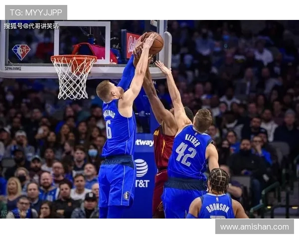 小牛与勇士精彩对决全场录像回放带你重温比赛瞬间与精彩时刻